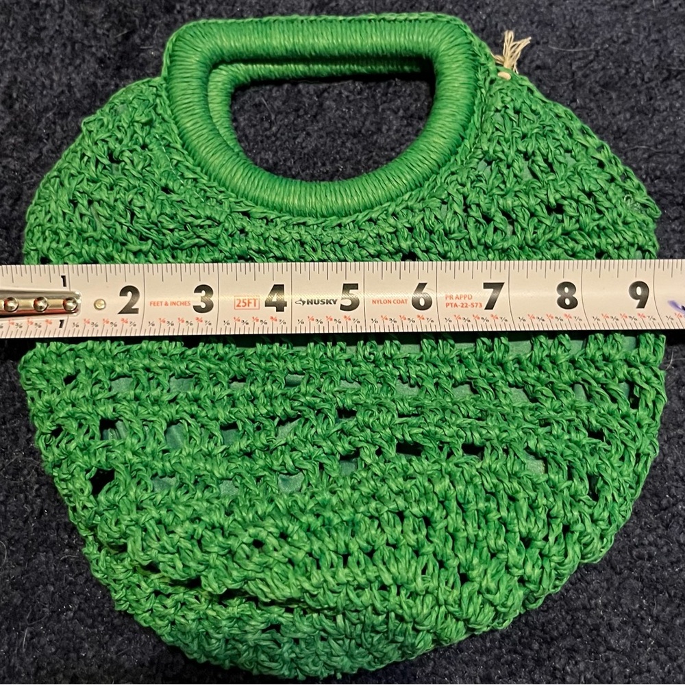 COPY - NWT Women’s green crochet small purse with handle from Fe Noel - Picture 6 of 8